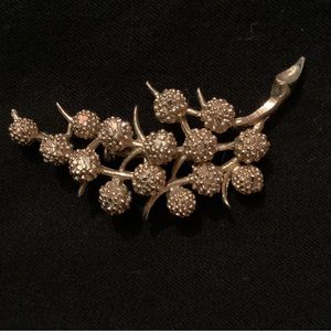 Vintage costume brooch